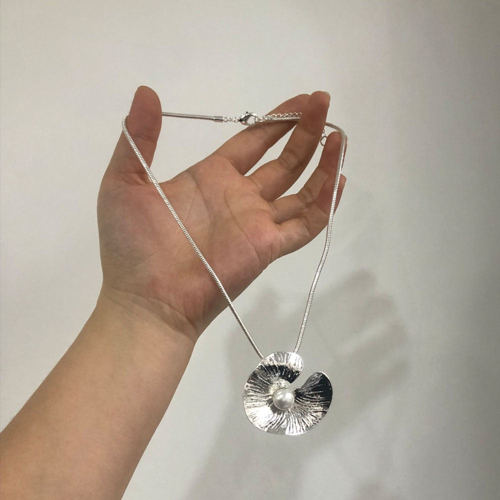 Textured Disc Pearl Necklace