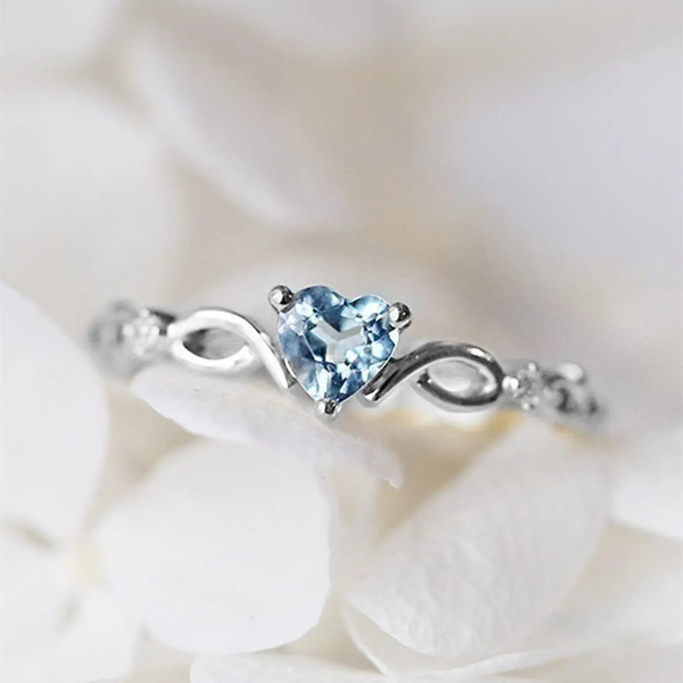 Rhinestone Heart Ring