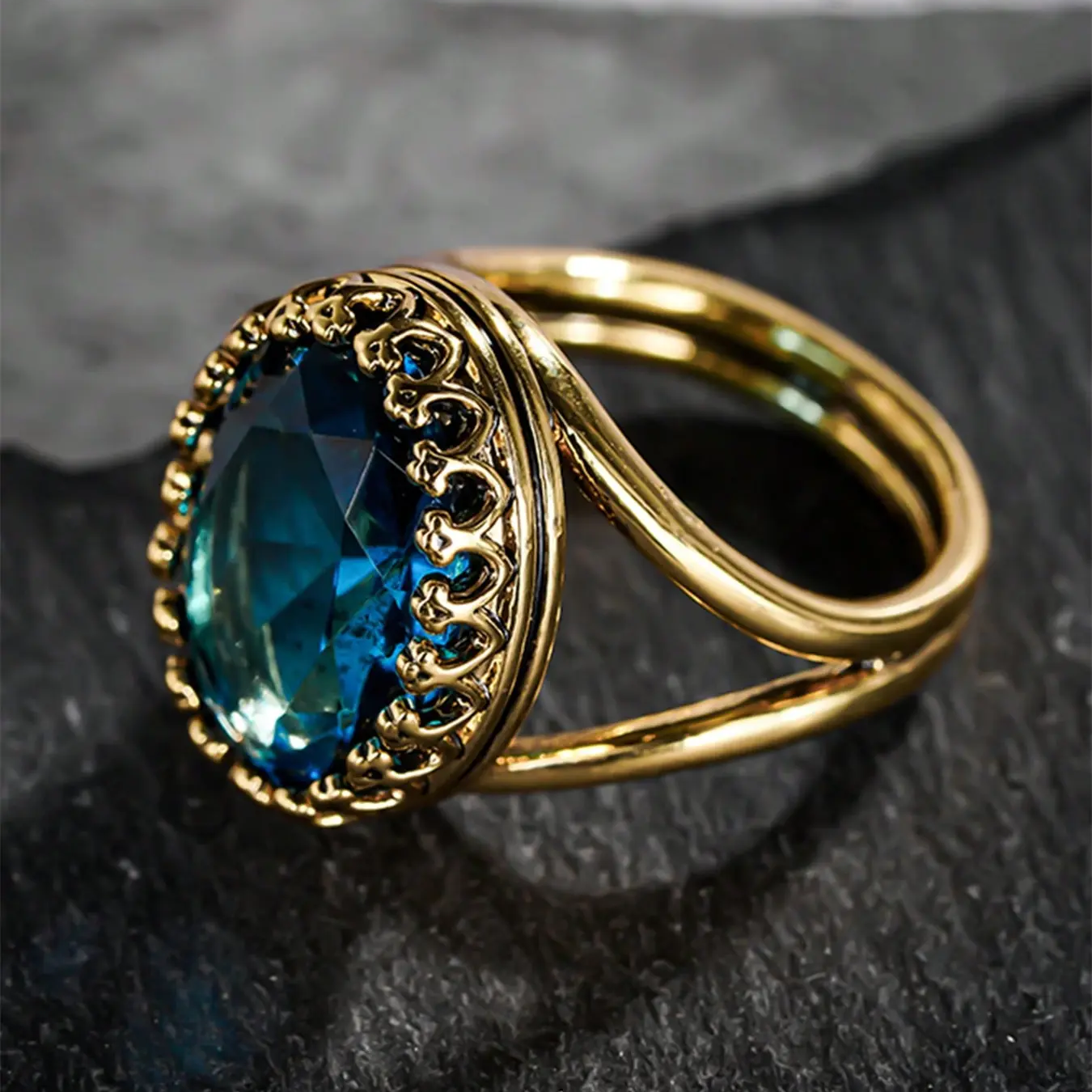 Inlaid Zircon Ring