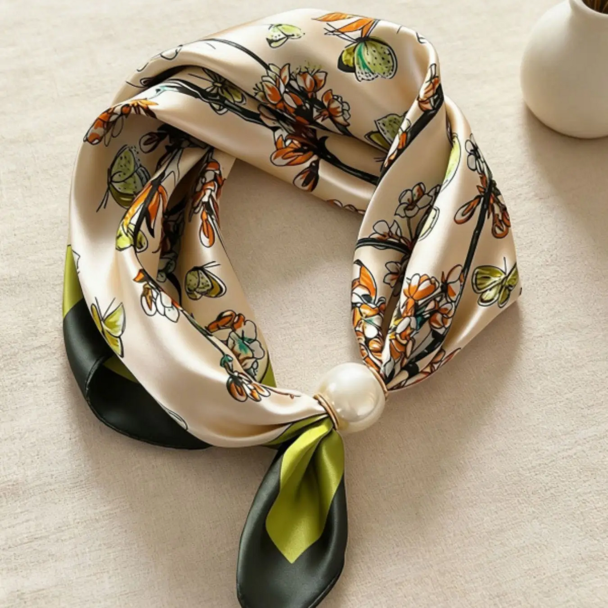 Magnetic Buckle Pearl Necklace
