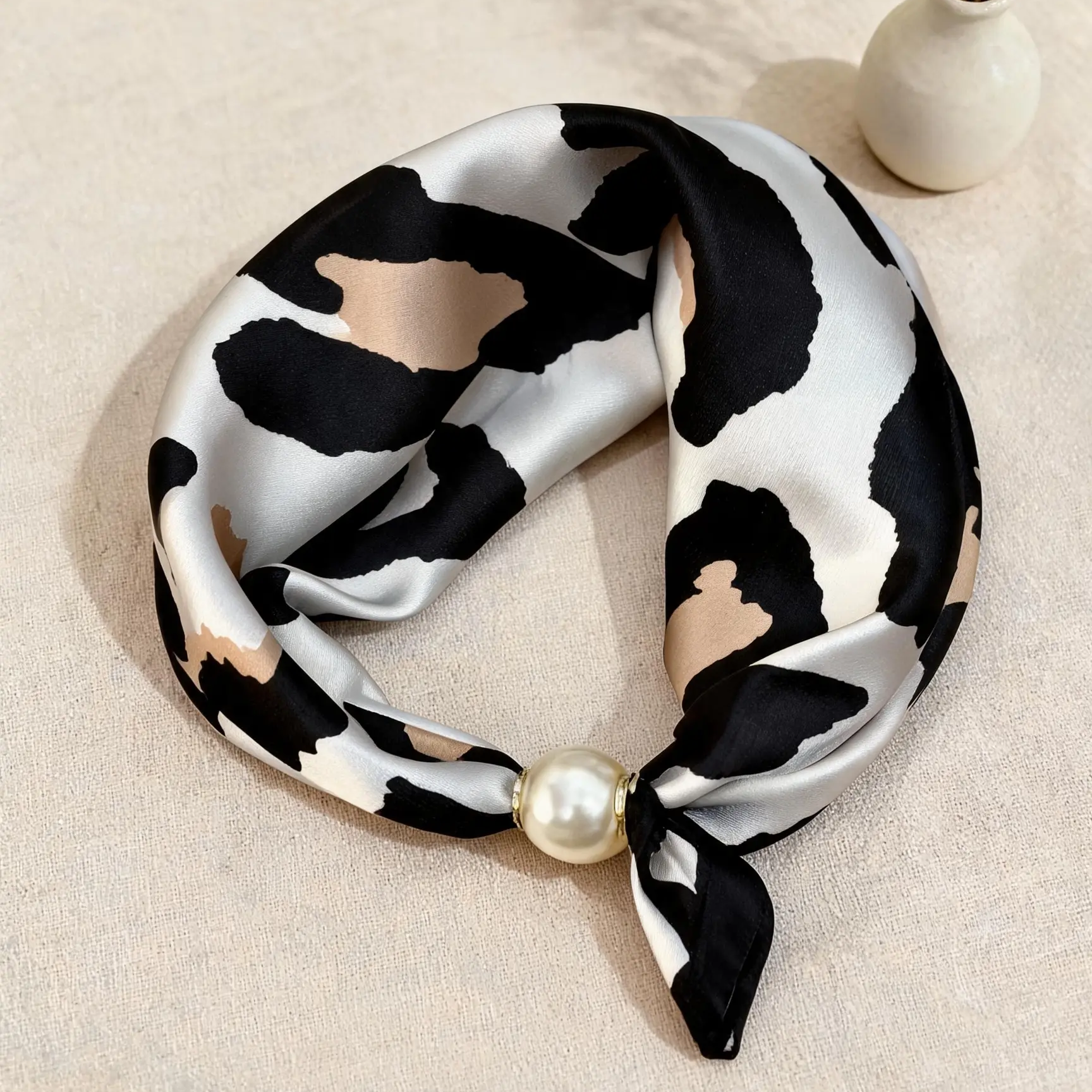 Magnetic Buckle Pearl Necklace
