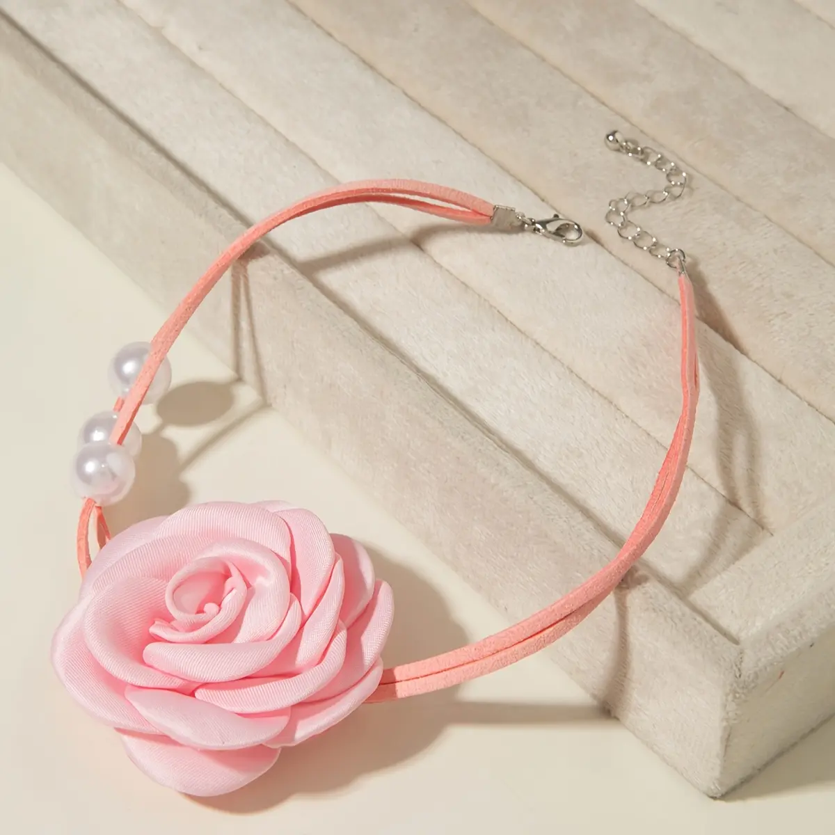 Rose Collarbone Necklace