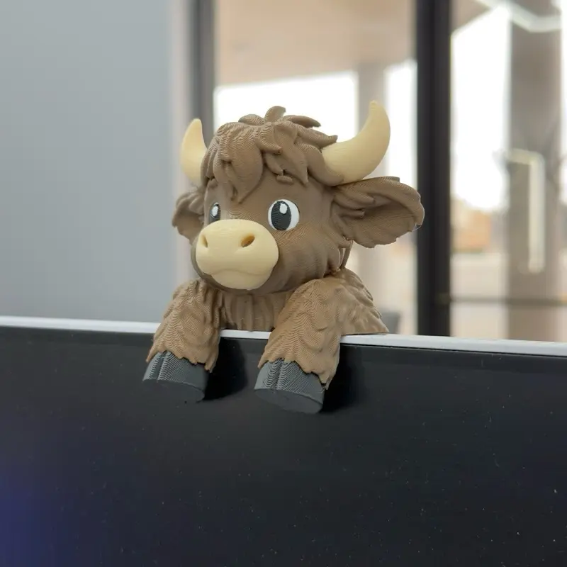 Highland Cow Monitor Buddy