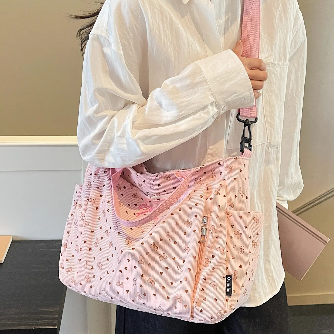 Large Capacity Tote Bag