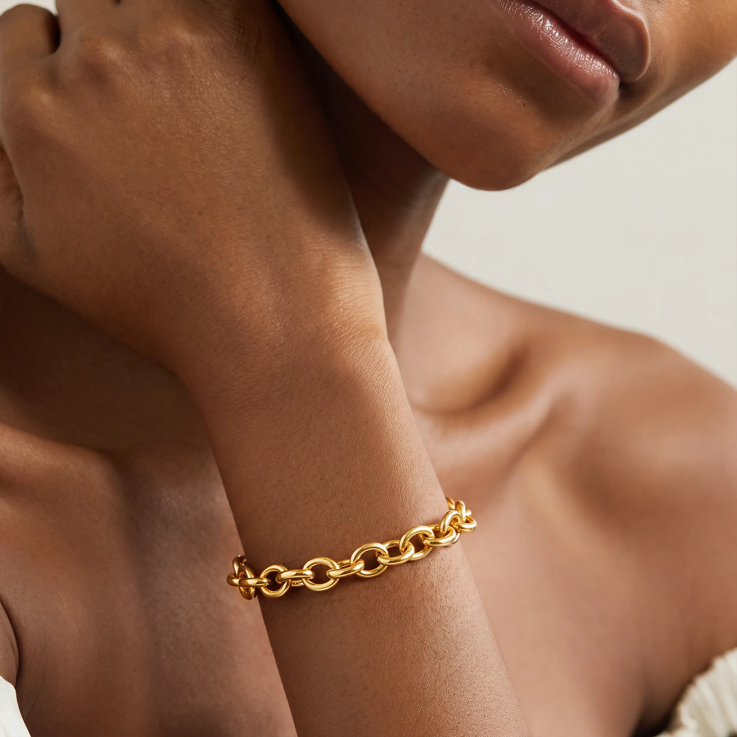 Minimal O Link Bracelet